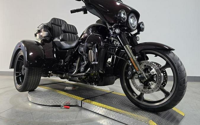 2021 Harley-Davidson® FLHTCUTGSE - CVO™ Tri Glide®