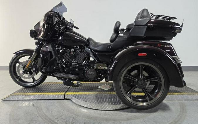 2021 Harley-Davidson® FLHTCUTGSE - CVO™ Tri Glide®