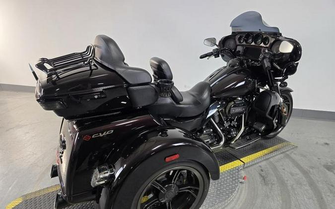 2021 Harley-Davidson® FLHTCUTGSE - CVO™ Tri Glide®