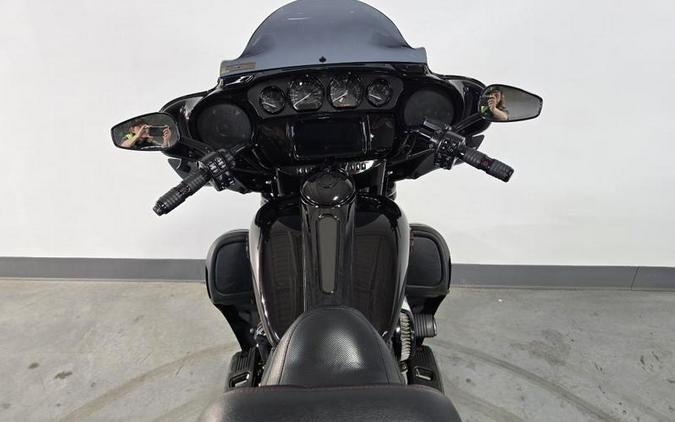 2021 Harley-Davidson® FLHTCUTGSE - CVO™ Tri Glide®