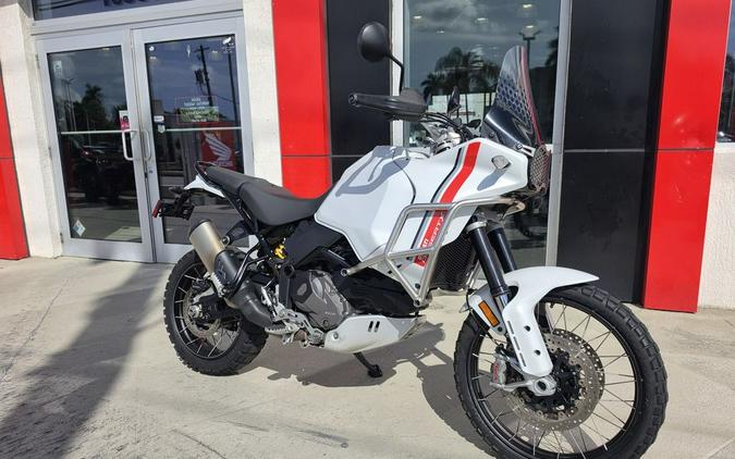 2023 Ducati DesertX Star White Silk