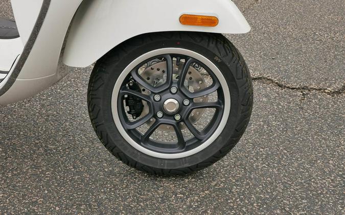 2025 VESPA GTS 310 Super