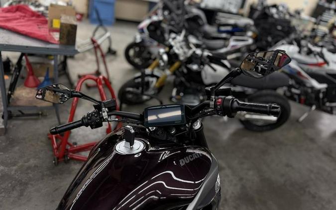 2026 Ducati XDiavel V4 Black Lava