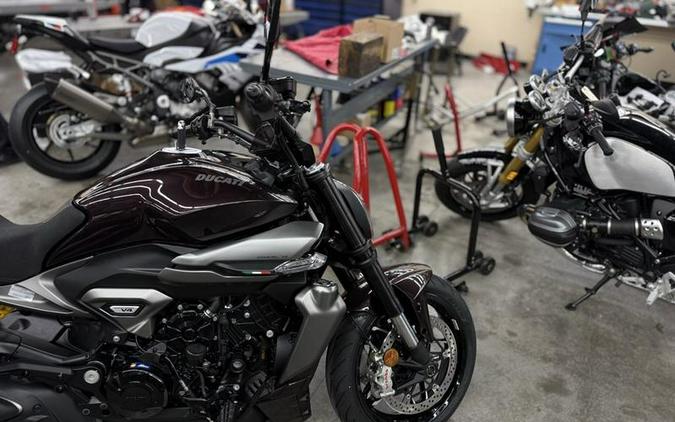 2026 Ducati XDiavel V4 Black Lava