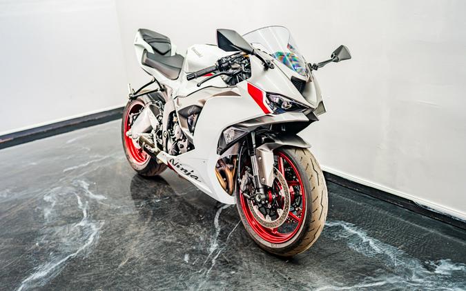 2024 Kawasaki Ninja ZX-6R ABS