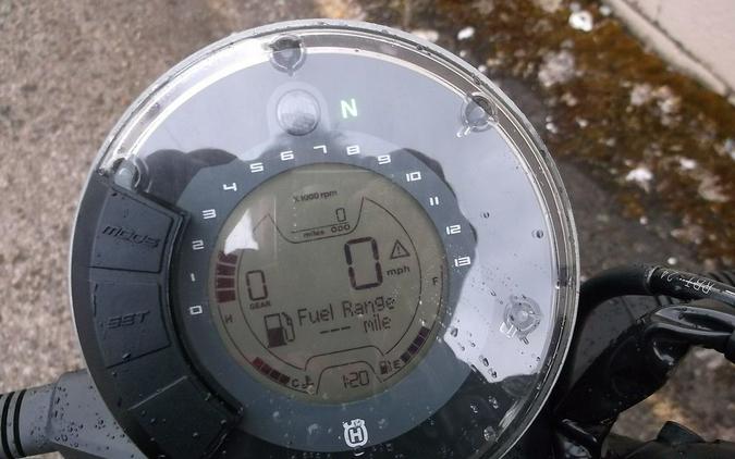 2023 Husqvarna® Svartpilen 401