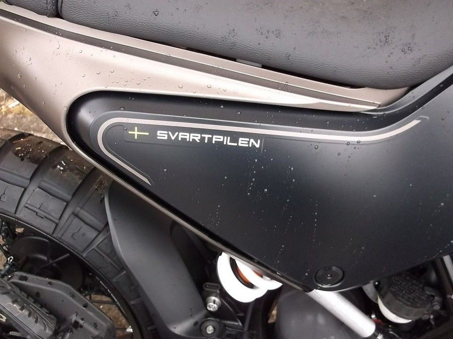 2023 Husqvarna® Svartpilen 401