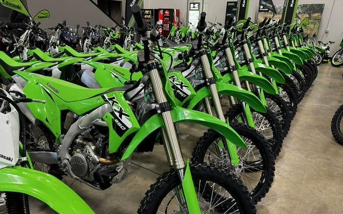 FIRST LOOK! 2024 KAWASAKI KX250, KX112, KX85 & KX65 MODELS