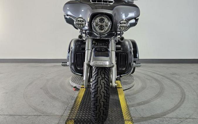 2022 Harley-Davidson® FLHTCUTG - Tri Glide® Ultra