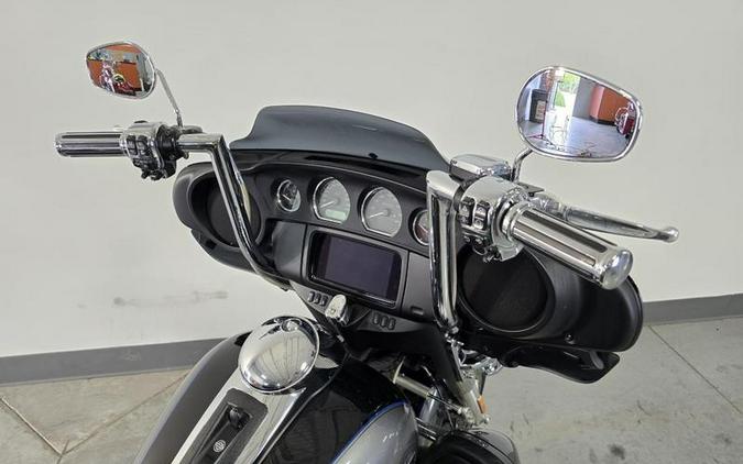 2022 Harley-Davidson® FLHTCUTG - Tri Glide® Ultra
