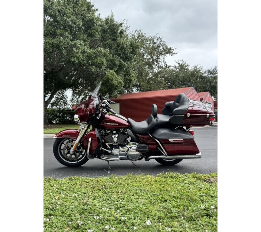 2017 Harley-Davidson Ultra Limited FLHTK