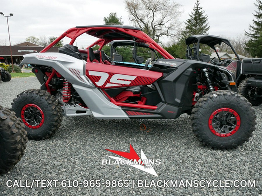 2024 Can-Am Maverick X3 X Ds Turbo RR Fiery Red & Hyper Silver