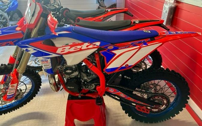 FIRST LOOK! 2024 BETA 300RX MOTOCROSS