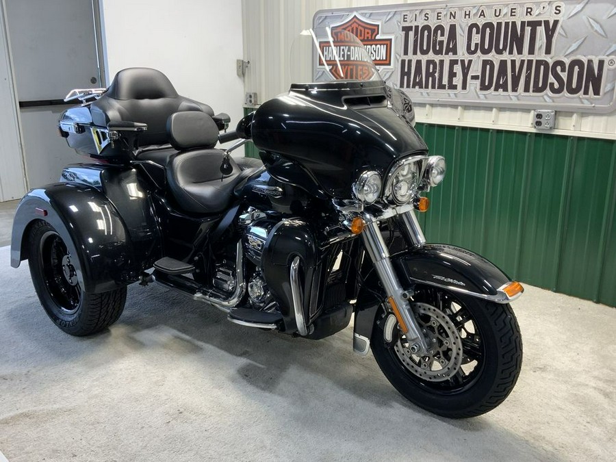 2018 Harley-Davidson® FLHTCUTG - Tri Glide® Ultra