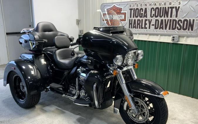 2018 Harley-Davidson® FLHTCUTG - Tri Glide® Ultra