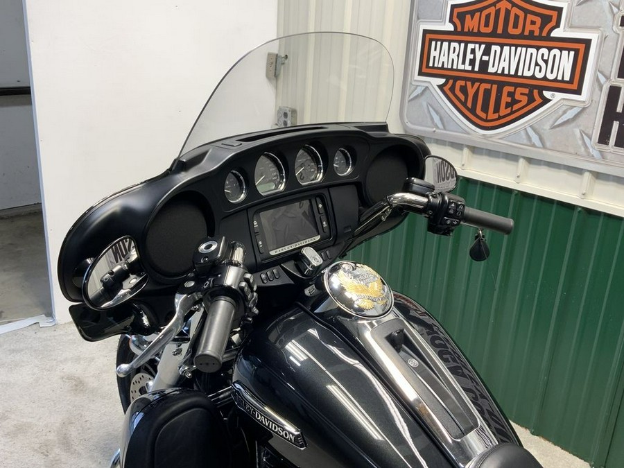 2018 Harley-Davidson® FLHTCUTG - Tri Glide® Ultra