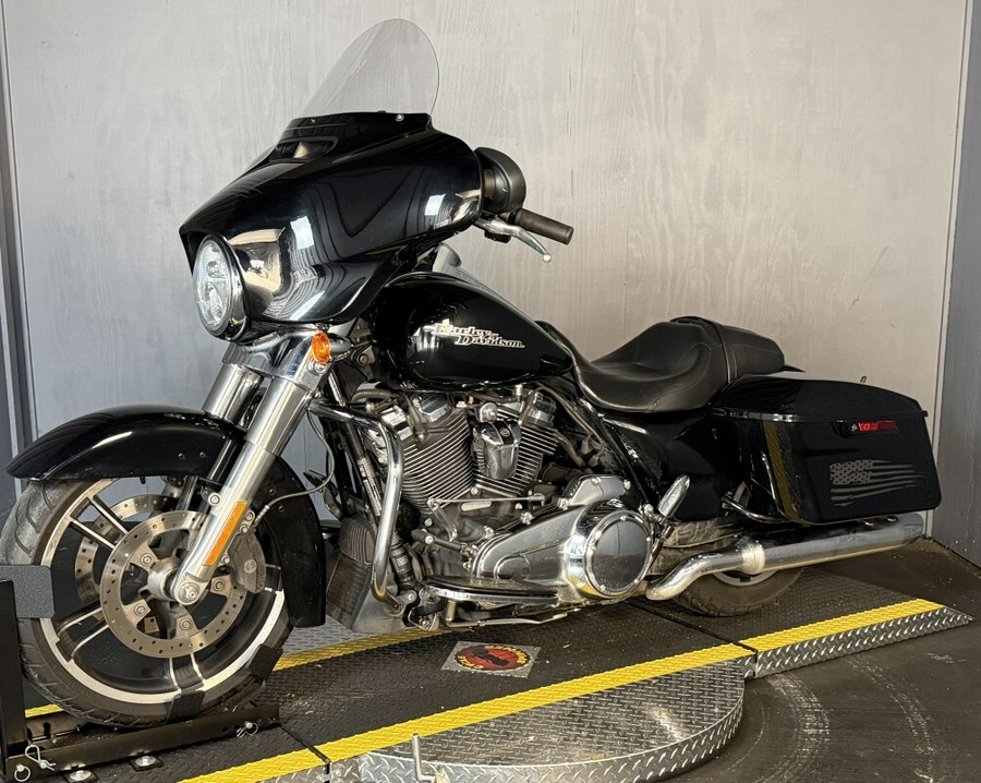 2018 Harley-Davidson® Street Glide® FLHX BLACK