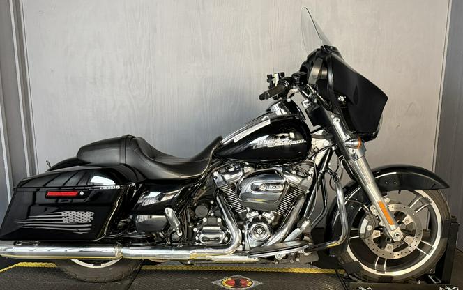 2018 Harley-Davidson® Street Glide® FLHX BLACK