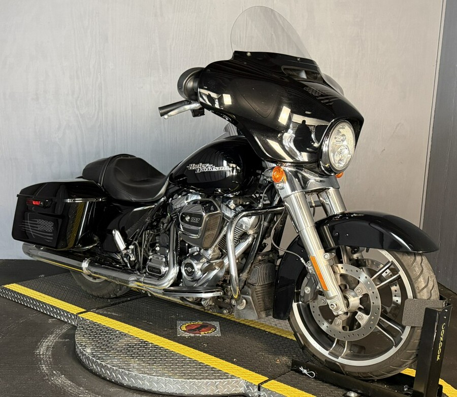 2018 Harley-Davidson® Street Glide® FLHX BLACK