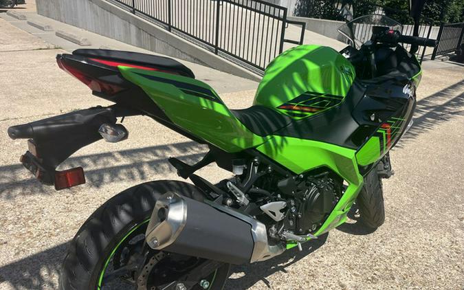 2023 Kawasaki Ninja 400 KRT Edition