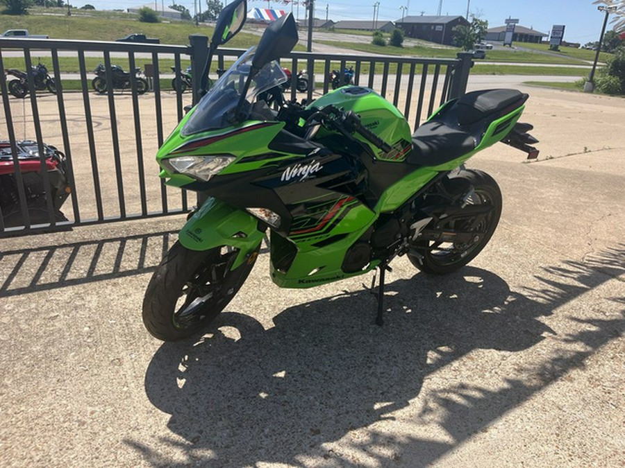 2023 Kawasaki Ninja 400 KRT Edition