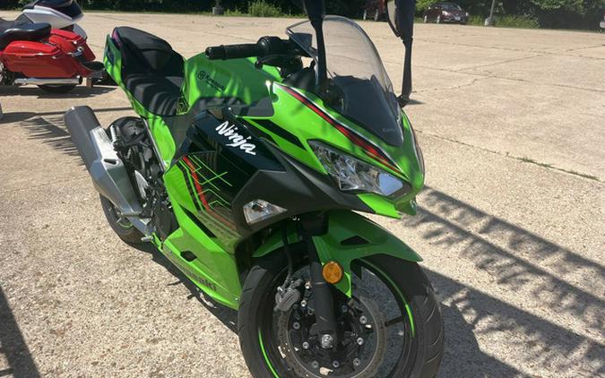2023 Kawasaki Ninja 400 KRT Edition