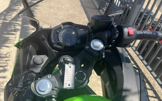 2023 Kawasaki Ninja 400 KRT Edition