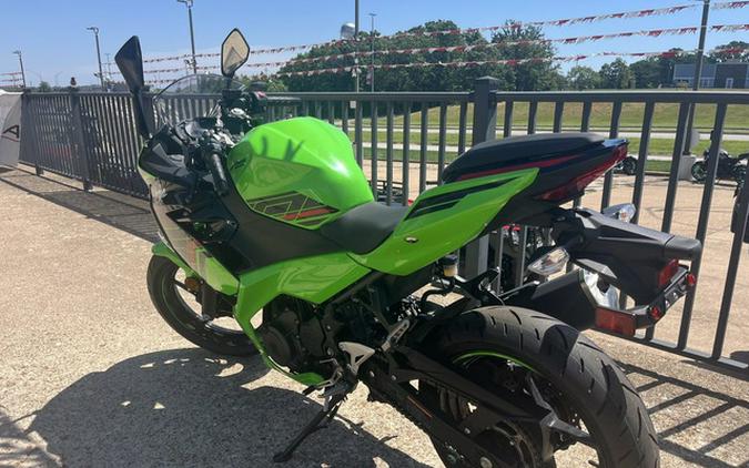 2023 Kawasaki Ninja 400 KRT Edition