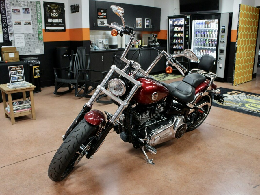 2016 Harley-Davidson® Breakout® Velocity Red Sunglo
