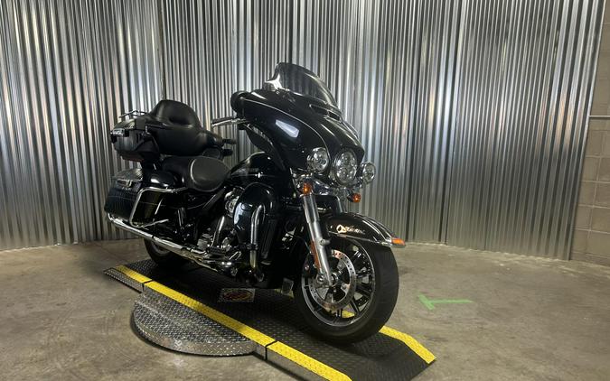 2017 Harley-Davidson Ultra Limited Low Black