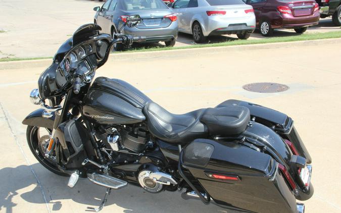 2017 Harley-Davidson CVO Street Glide