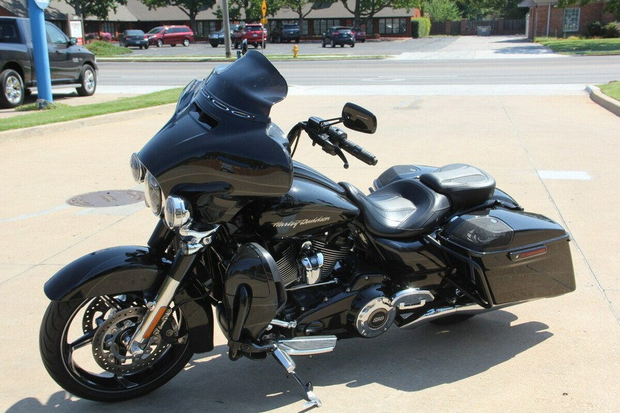 2017 Harley-Davidson CVO Street Glide