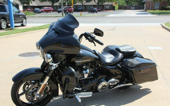 2017 Harley-Davidson CVO Street Glide