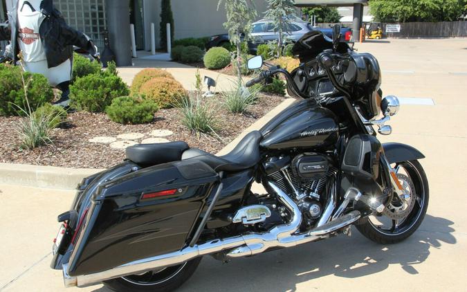 2017 Harley-Davidson CVO Street Glide