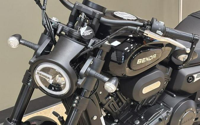 2025 Benda Chinchilla 300