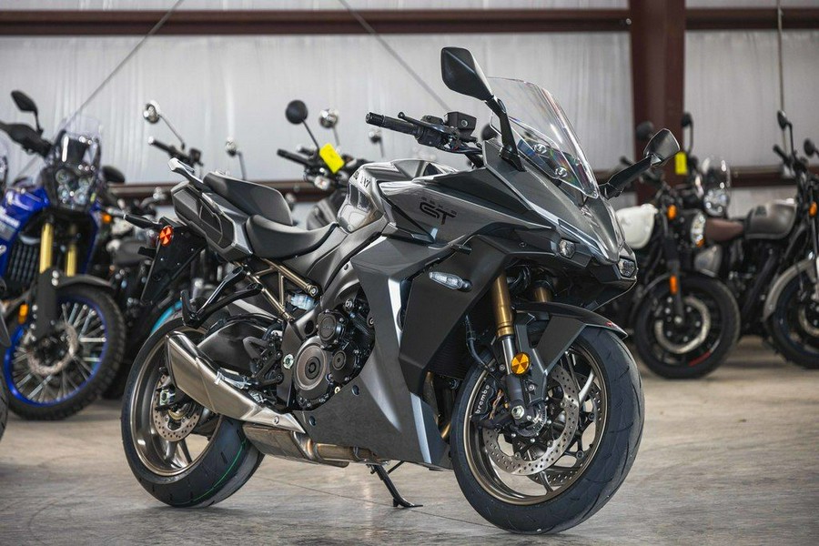 2025 Suzuki GSX-S 1000GT+