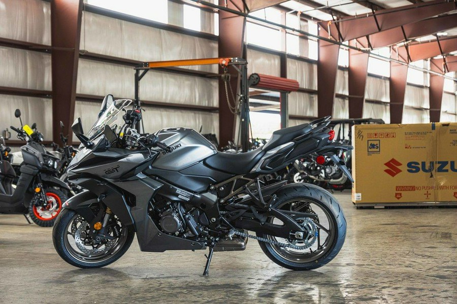 2025 Suzuki GSX-S 1000GT+