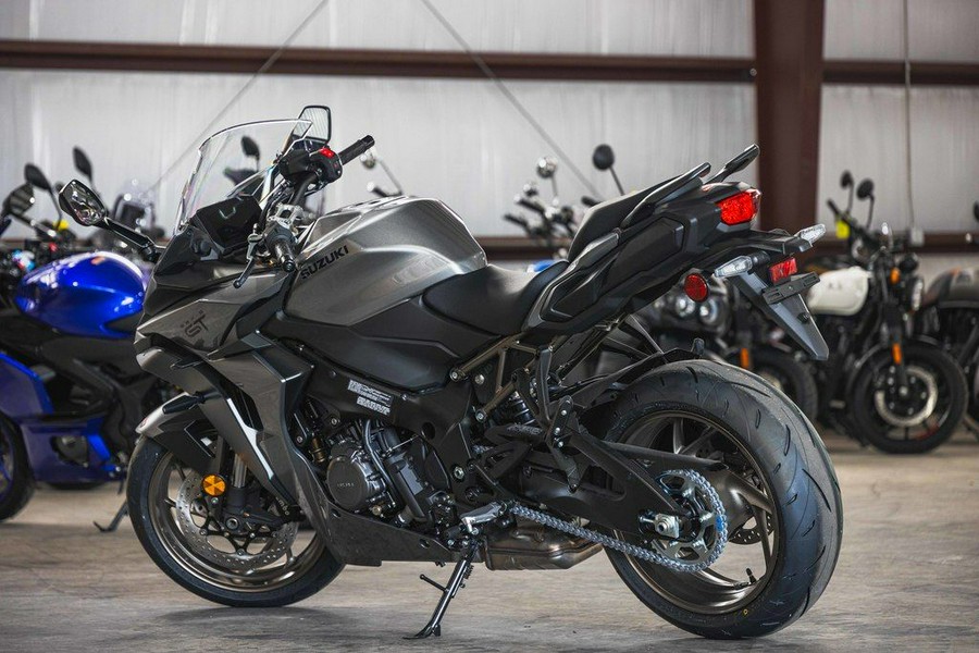 2025 Suzuki GSX-S 1000GT+