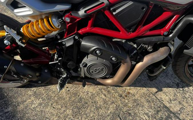 2022 Indian Motorcycle® FTR R Carbon Carbon Fiber