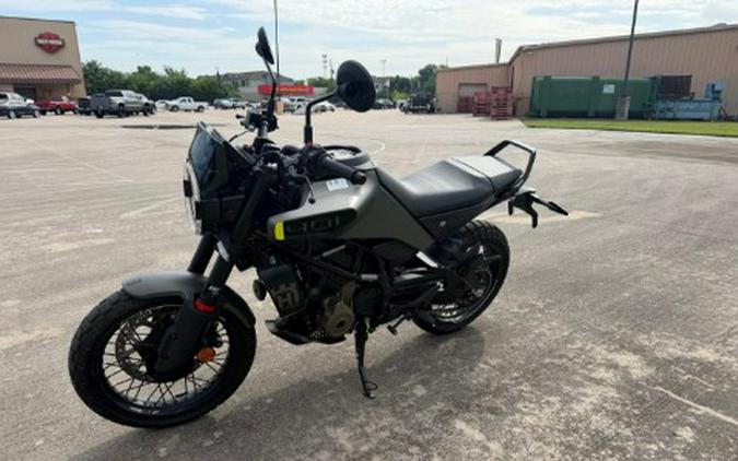 2024 Husqvarna Svartpilen 401