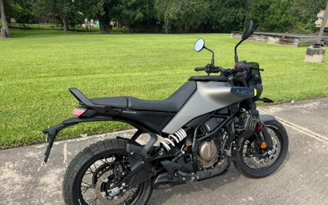 2024 Husqvarna Svartpilen 401