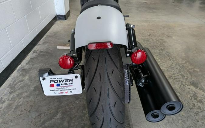 2026 Indian Chief Bobber Dark Horse Ghost White Metallic Smoke