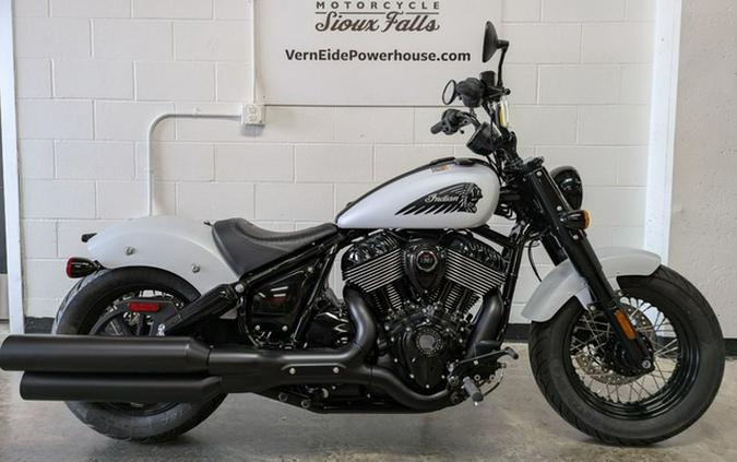 2026 Indian Chief Bobber Dark Horse Ghost White Metallic Smoke