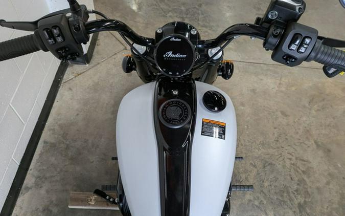 2026 Indian Chief Bobber Dark Horse Ghost White Metallic Smoke