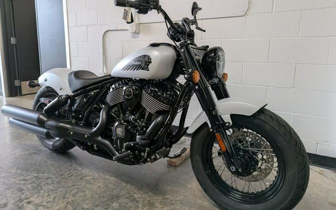 2026 Indian Chief Bobber Dark Horse Ghost White Metallic Smoke