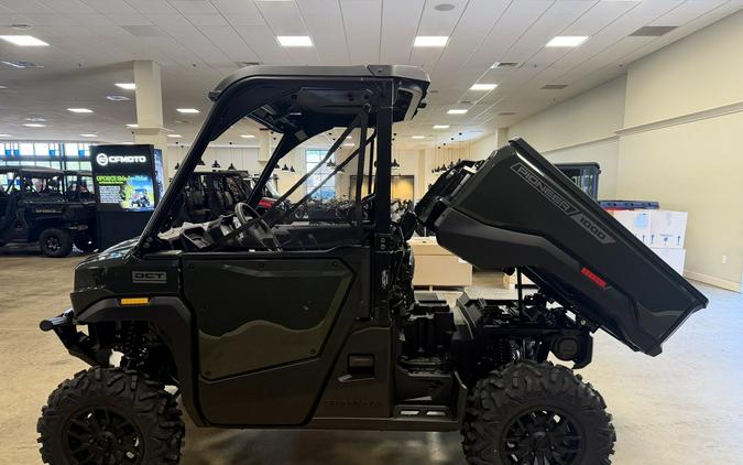 2026 Honda Pioneer 1000 Deluxe
