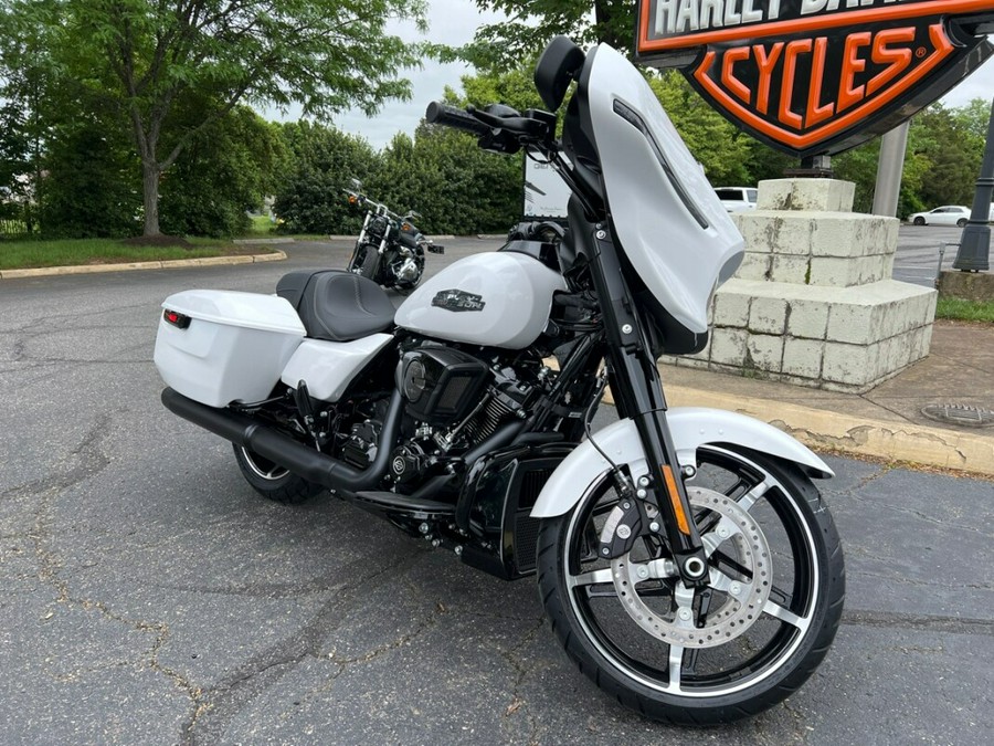 2024 FLHX Street Glide®