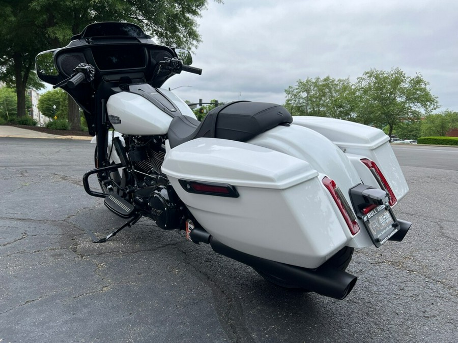 2024 FLHX Street Glide®