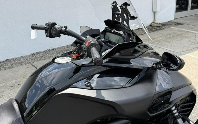 2021 Can-Am® RD SPYDER F3 S 1330 ACE SE6 MB 21