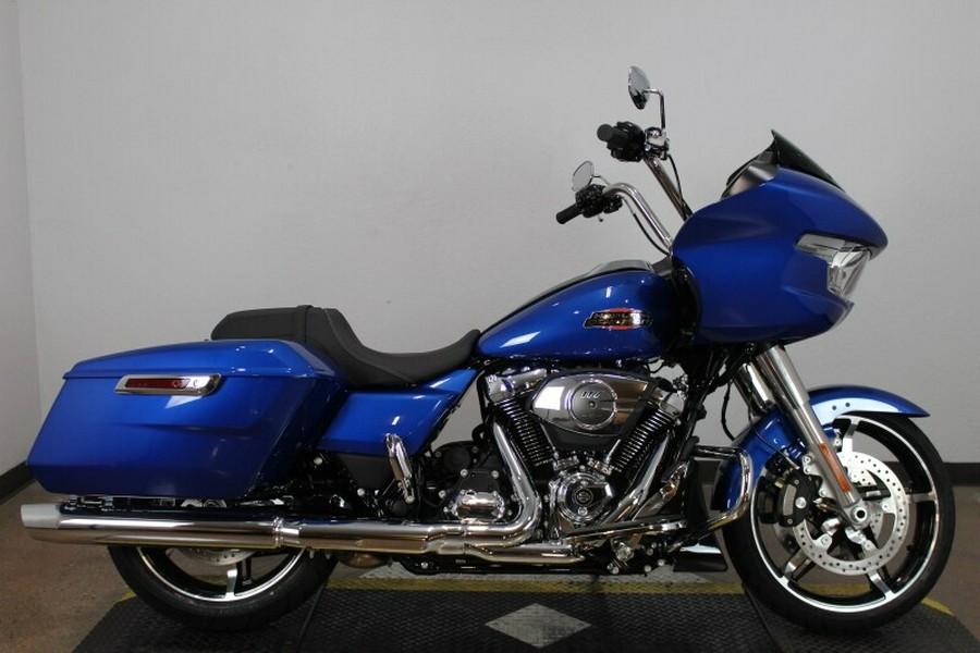 Harley-Davidson Road Glide™ 2024 FLTRX 84476788 BLUE BURST